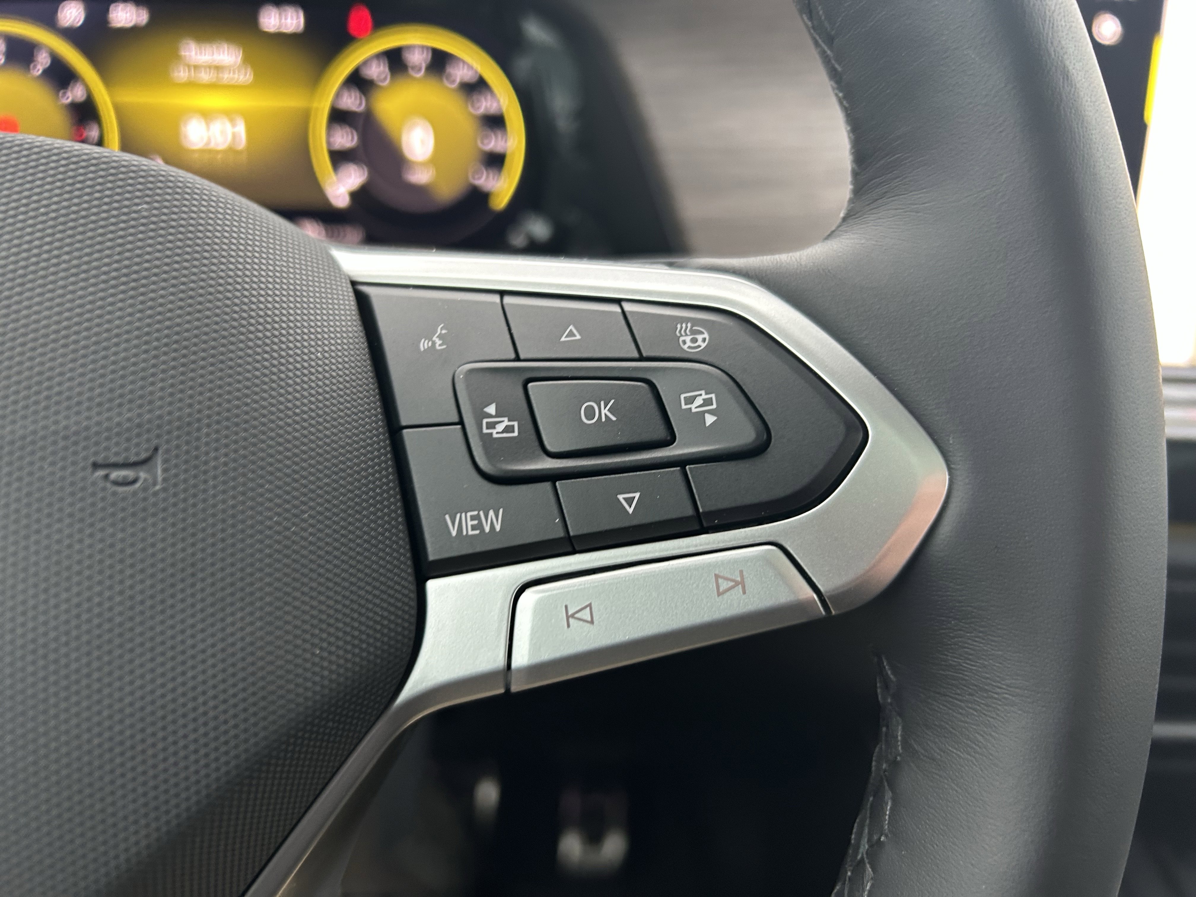 New 2026 Volkswagen Atlas SEL Premium R-Line image 18