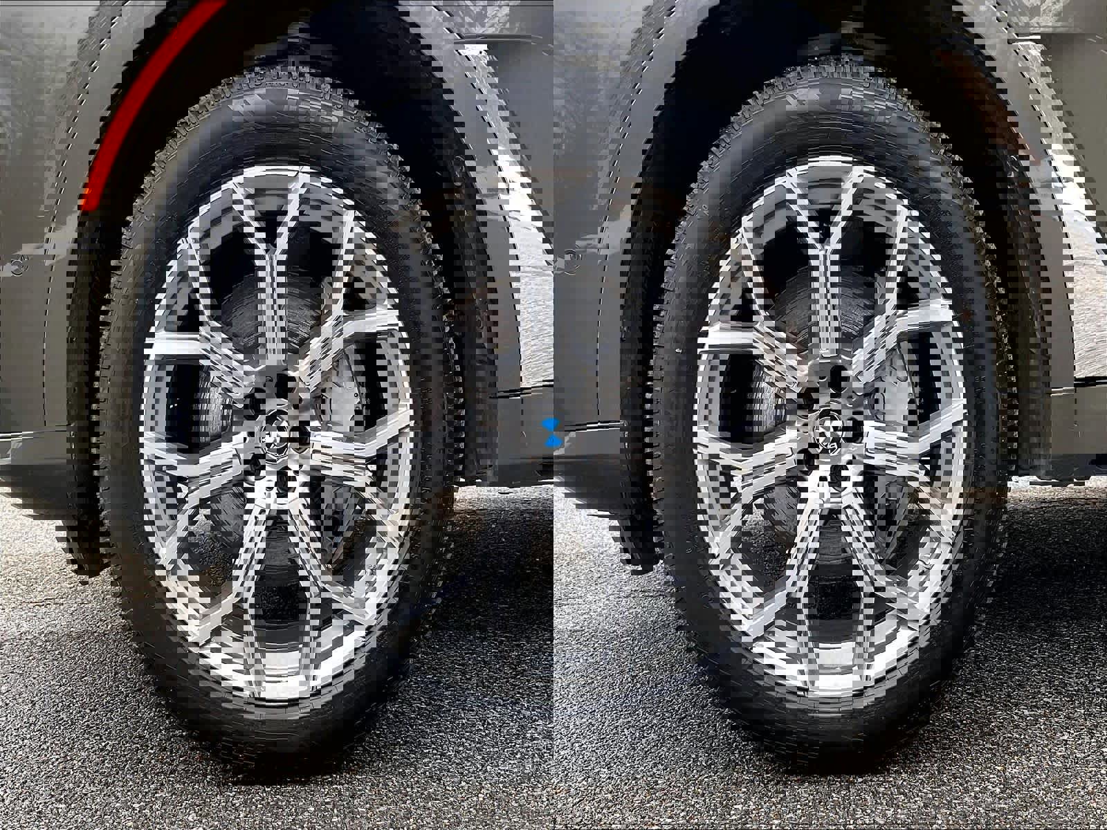 Used 2024 BMW X7 xDrive40i w/ Executive Package image 7