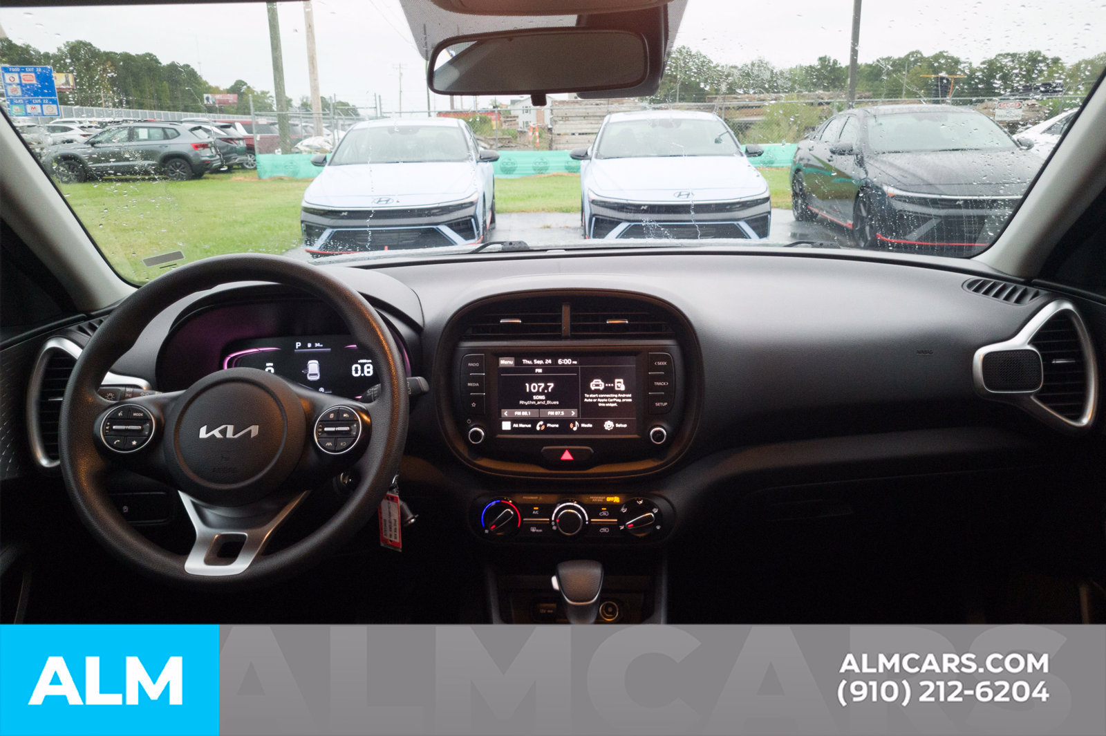 Used 2024 Kia Soul LX w/ Option Group 015 FWD image 19