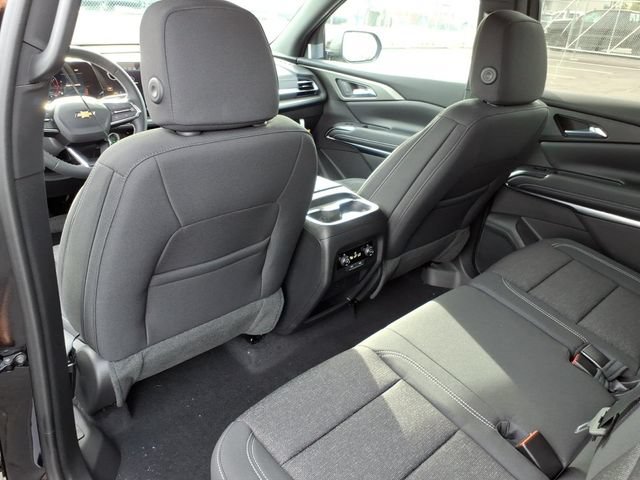 New 2027 Chevrolet Traverse LT FWD image 8