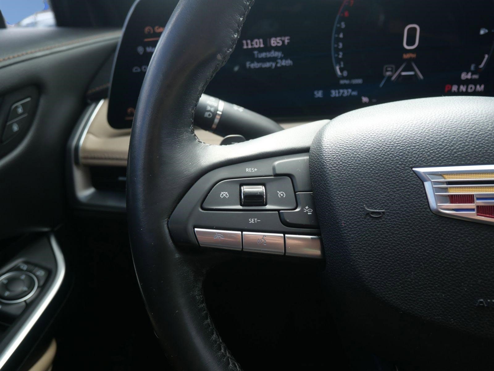 Used 2024 Cadillac XT4 Luxury image 11