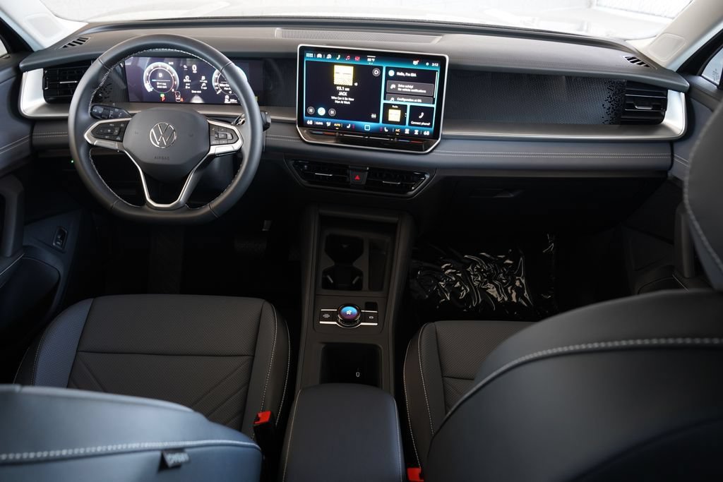 New 2026 Volkswagen Tiguan SE FWD image 8