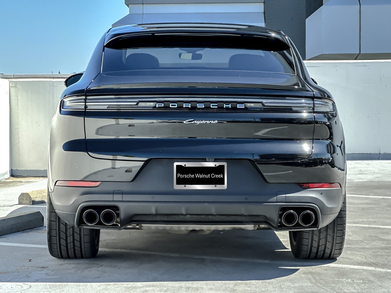 Certified 2025 Porsche Cayenne Coupe AWD/4WD image 8