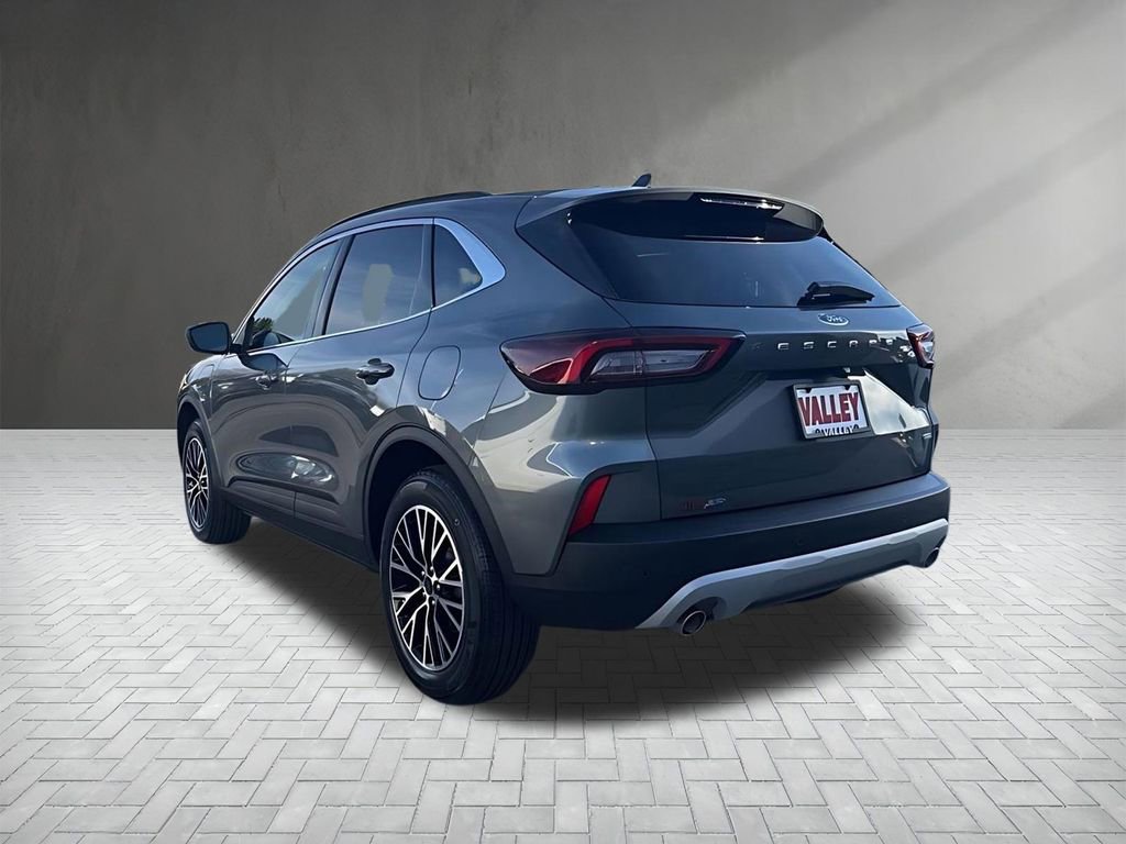 Used 2025 Ford Escape SE image 7