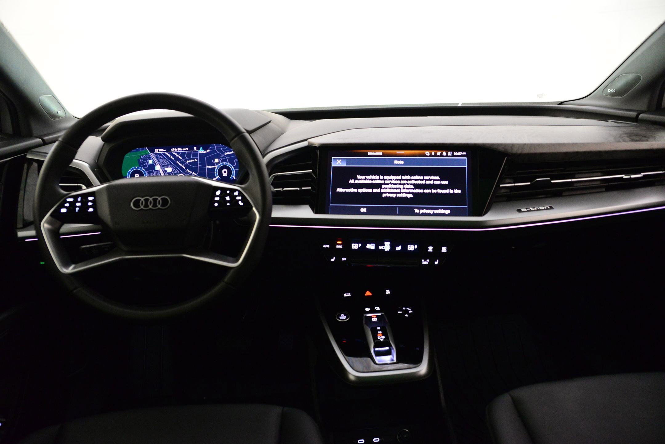 Used 2025 Audi Q4 e-tron Prestige w/ Black Optic Package image 4