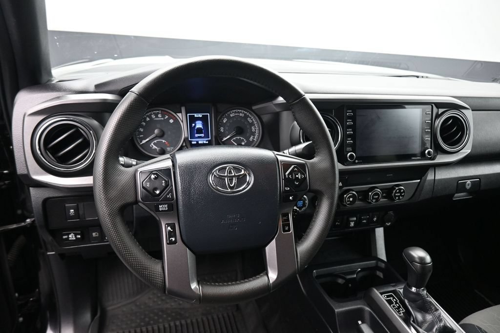 Used 2020 Toyota Tacoma TRD Off-Road w/ Technology Package AWD/4WD image 14