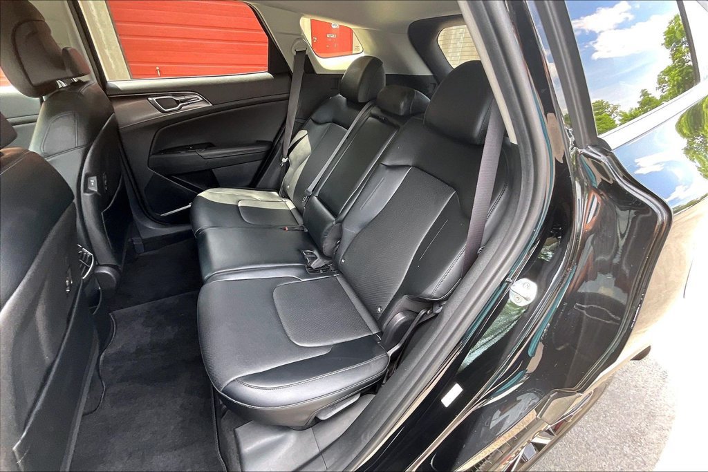 Used 2023 Kia Sportage EX AWD/4WD image 24