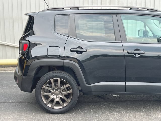 Used 2016 Jeep Renegade 75th Anniversary AWD/4WD image 27