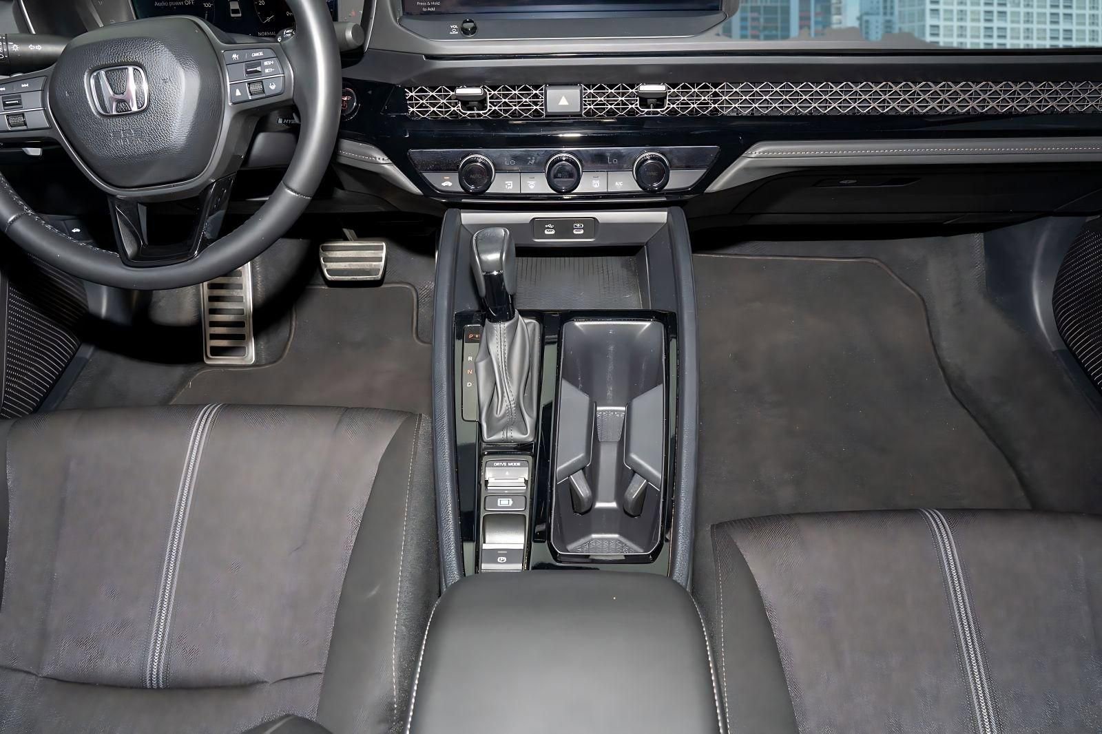 Certified 2023 Honda Accord Sport image 27