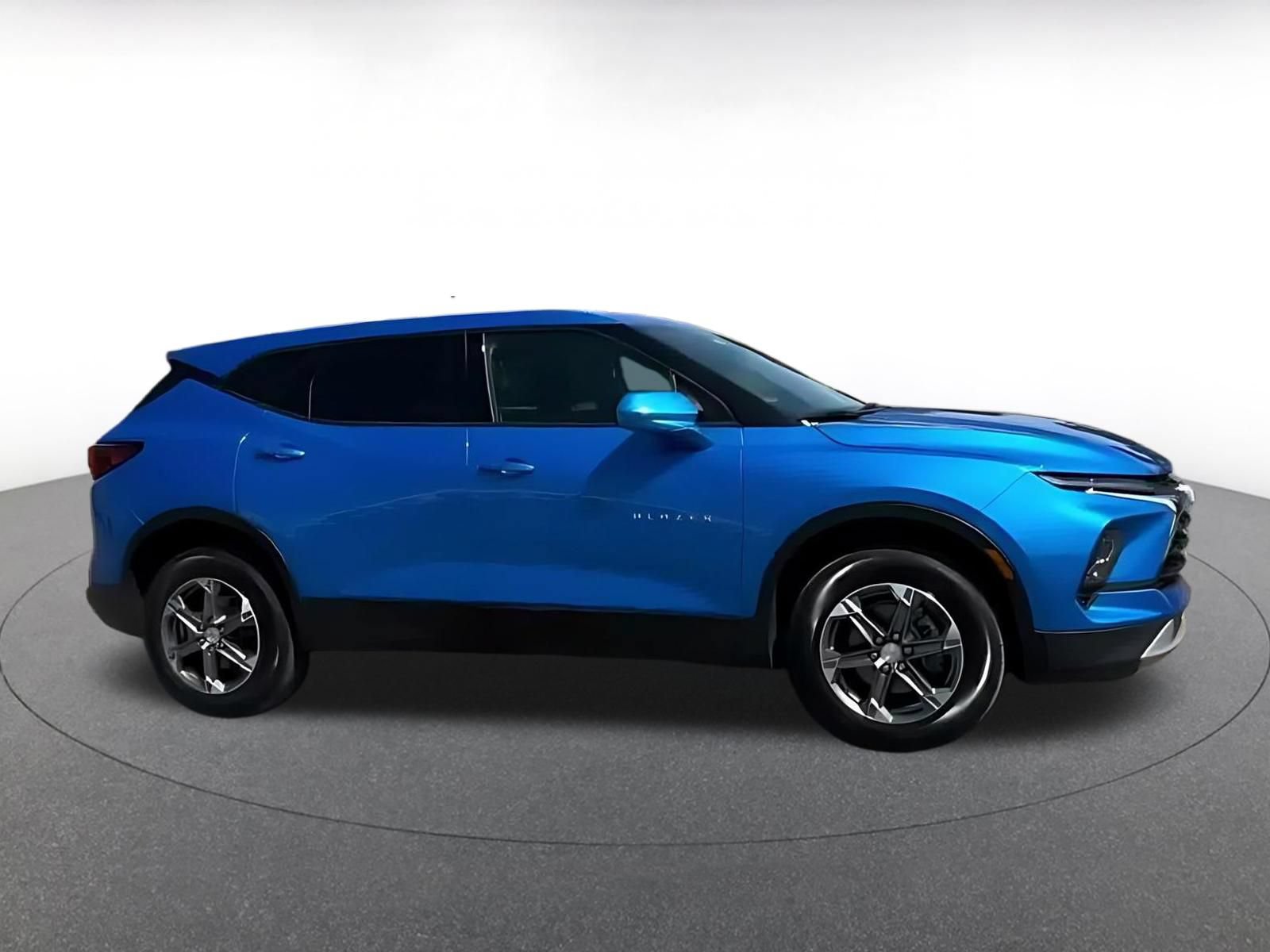 Used 2026 Chevrolet Blazer LT FWD image 13