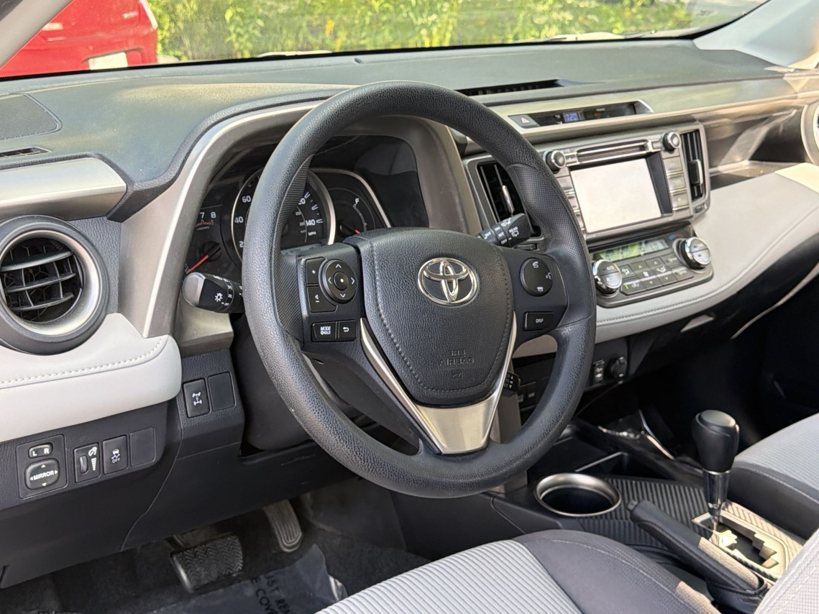 Used 2015 Toyota RAV4 XLE AWD/4WD image 17