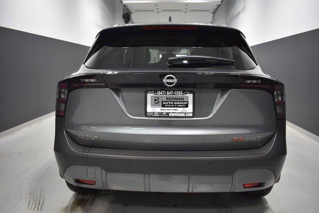 Certified 2025 Nissan Kicks SR image 9