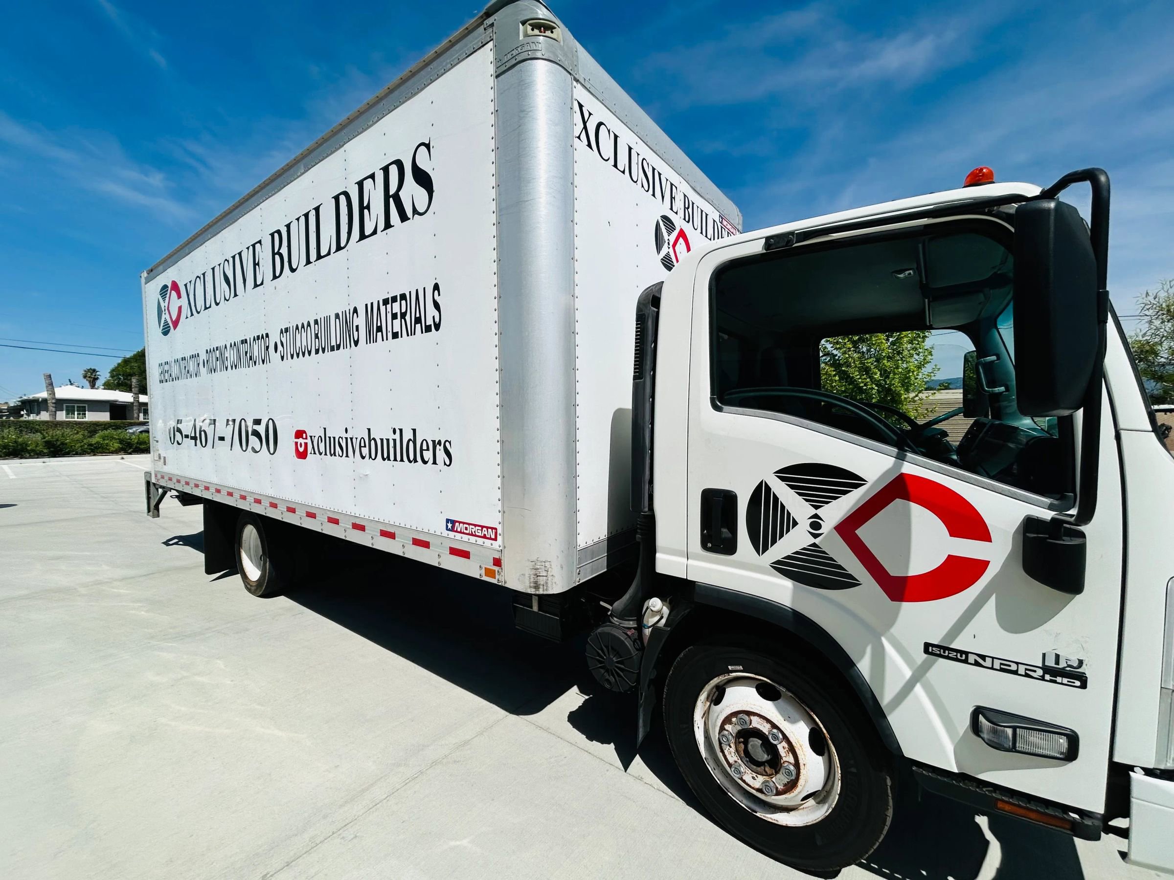 Used 2020 Isuzu NPR RWD image 11