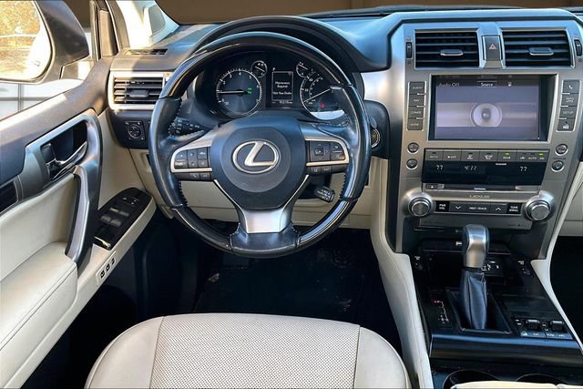 Used 2021 Lexus GX 460 Premium w/ Premium Package image 5
