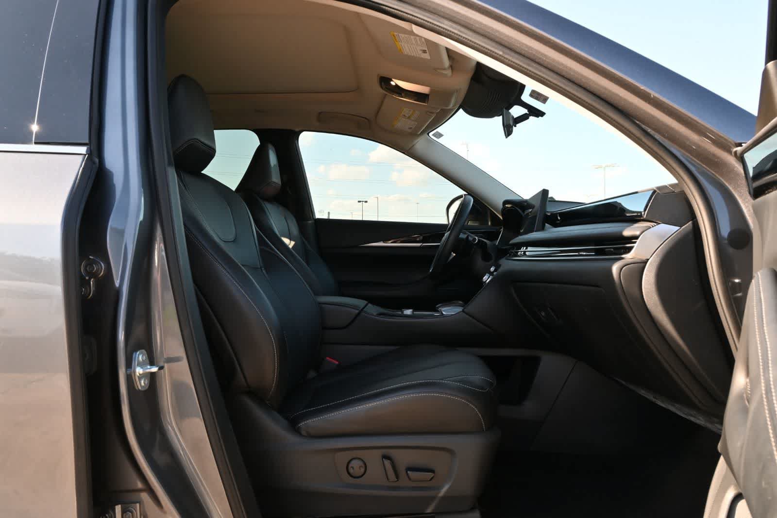 Certified 2025 INFINITI QX60 Pure FWD image 23
