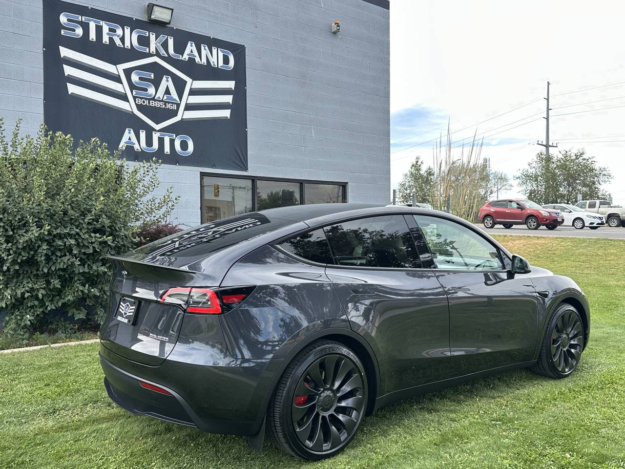 Used 2025 Tesla Model Y Performance AWD/4WD image 7