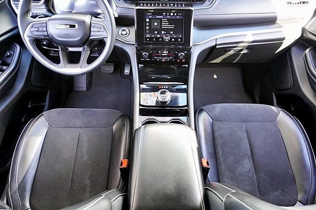 Certified 2023 Jeep Grand Cherokee L Laredo image 20