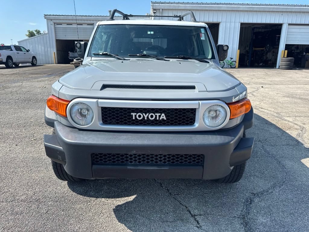 Used 2014 Toyota FJ Cruiser 4WD w/ Convenience Package image 2