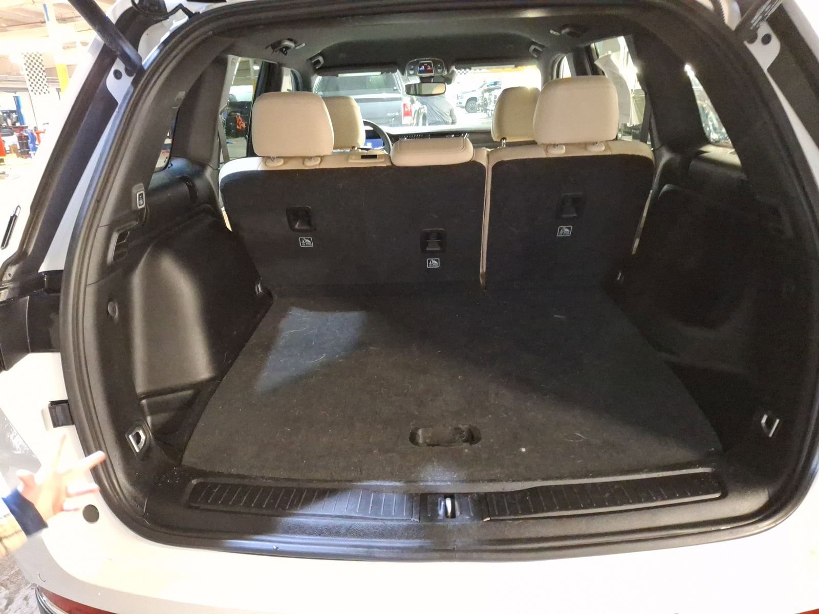 Certified 2024 Jeep Grand Cherokee Limited image 14