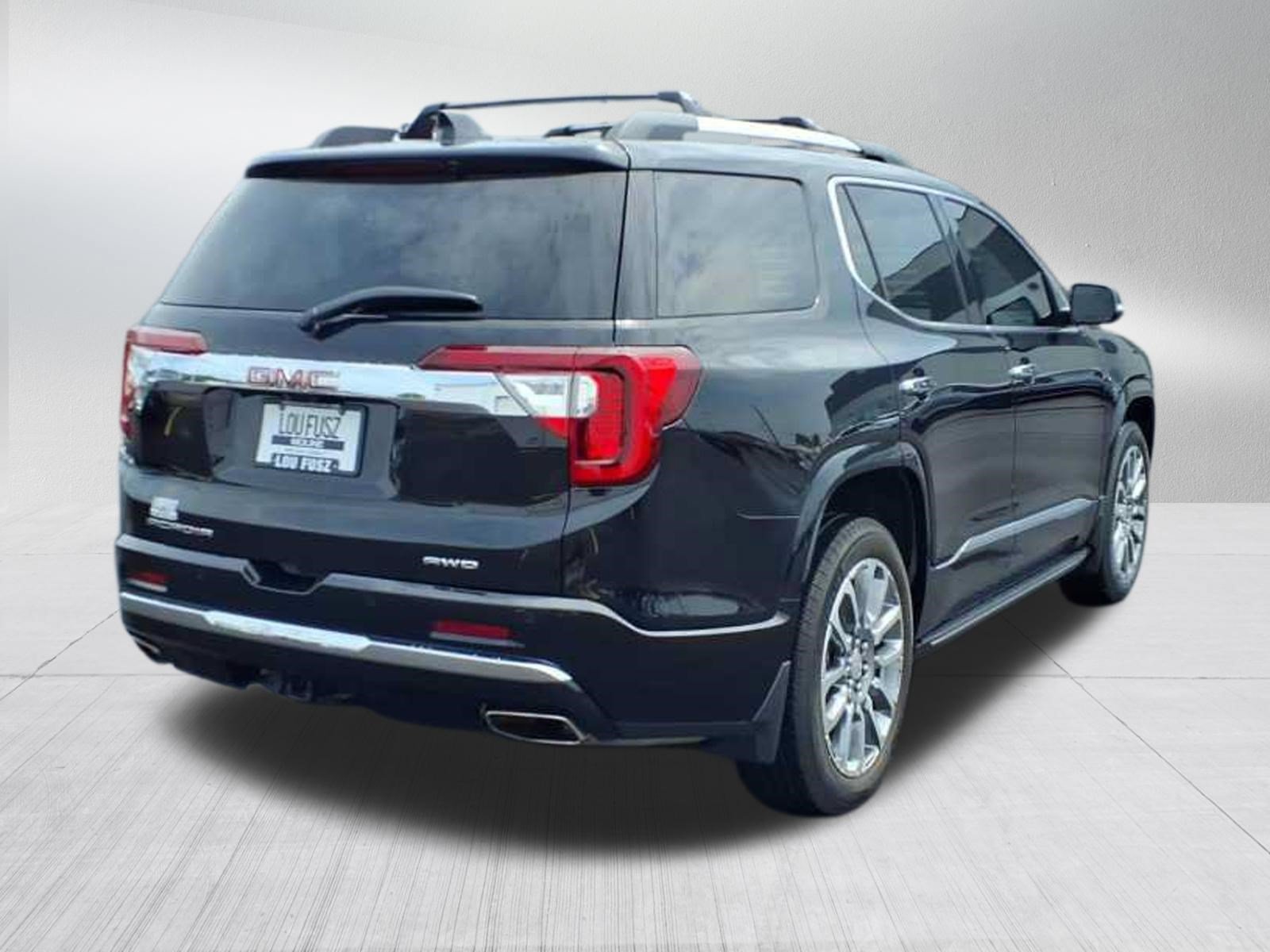 Used 2023 GMC Acadia Denali w/ Denali Ultimate Package AWD/4WD image 2