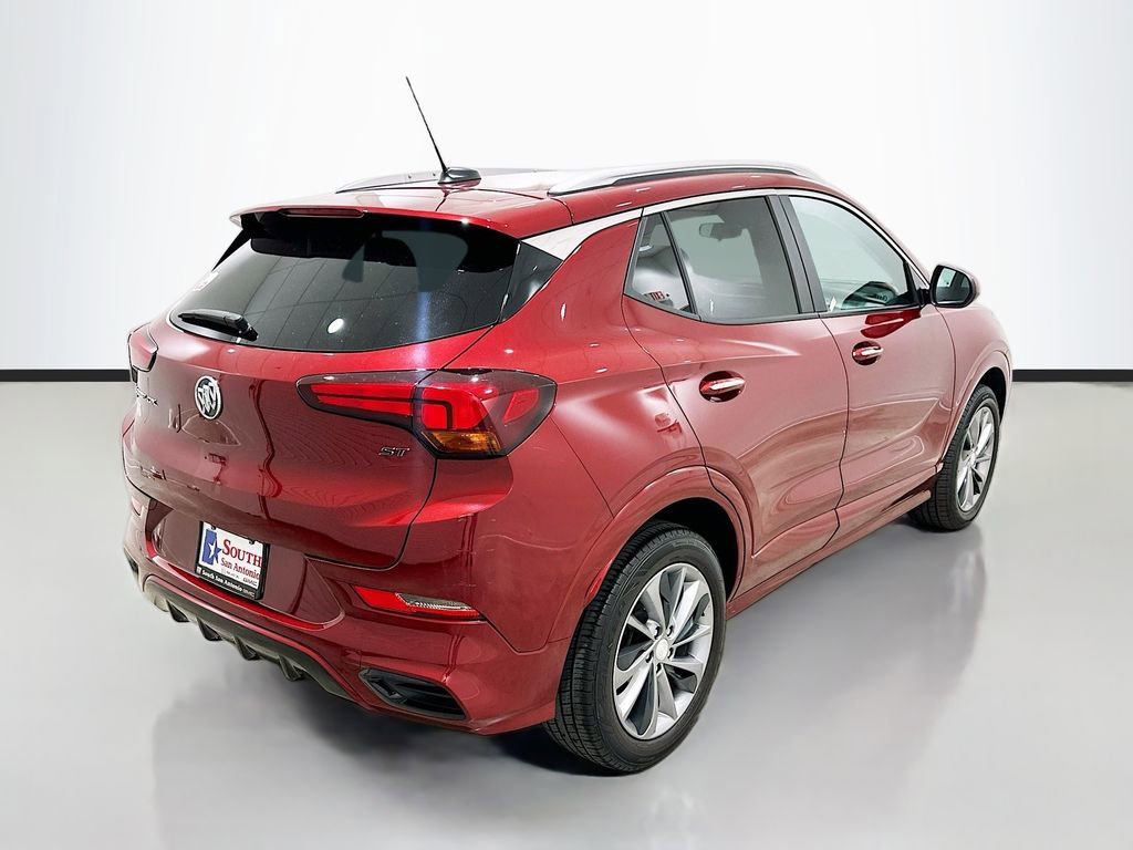 Used 2023 Buick Encore GX Select w/ Sport Touring Package image 7
