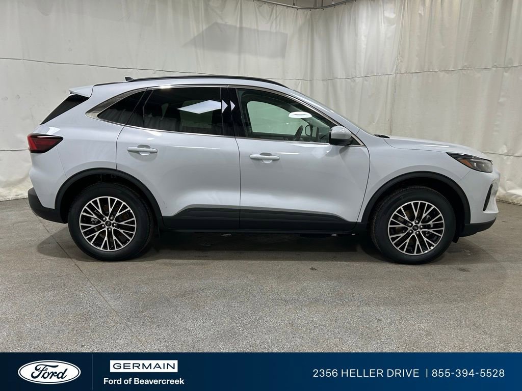 New 2025 Ford Escape SE w/ PHEV Premium Package image 9