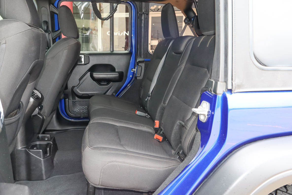 Used 2018 Jeep Wrangler Unlimited Sport S image 8