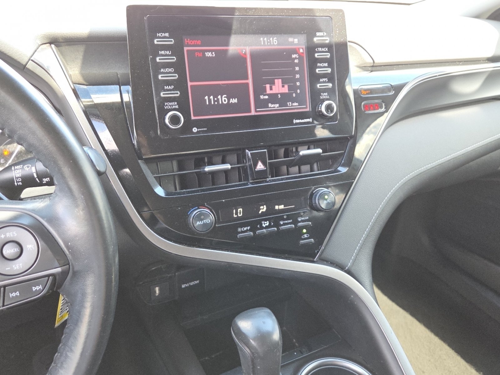 Used 2021 Toyota Camry SE FWD image 27