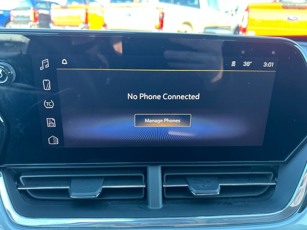 Used 2025 Chevrolet Trax LT image 30