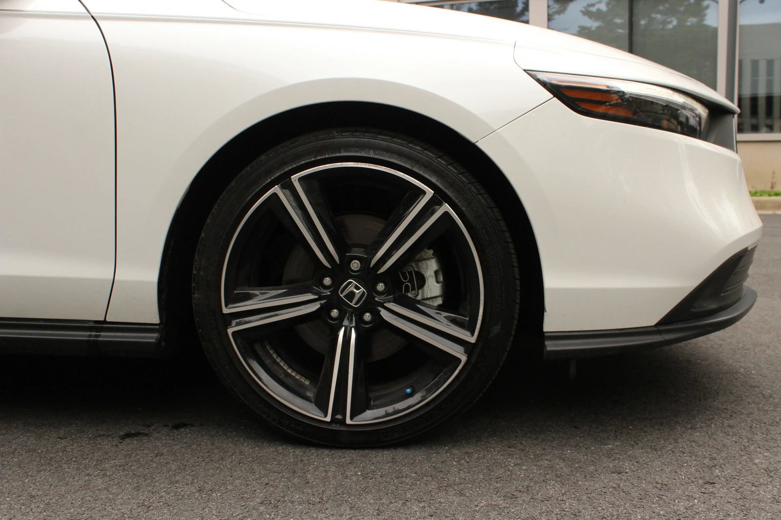 Used 2024 Honda Accord Sport image 4