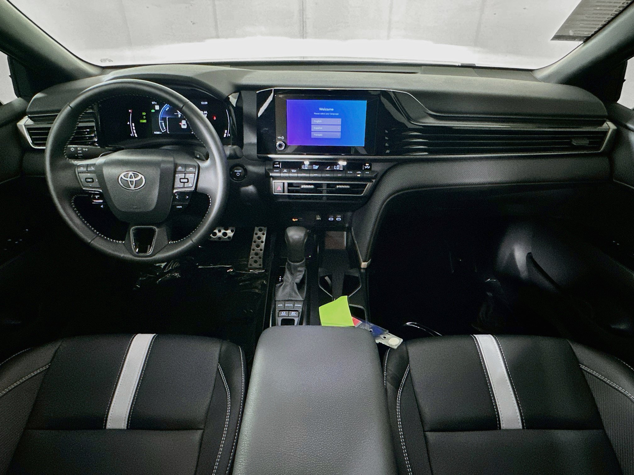 Used 2026 Toyota Camry SE FWD image 27