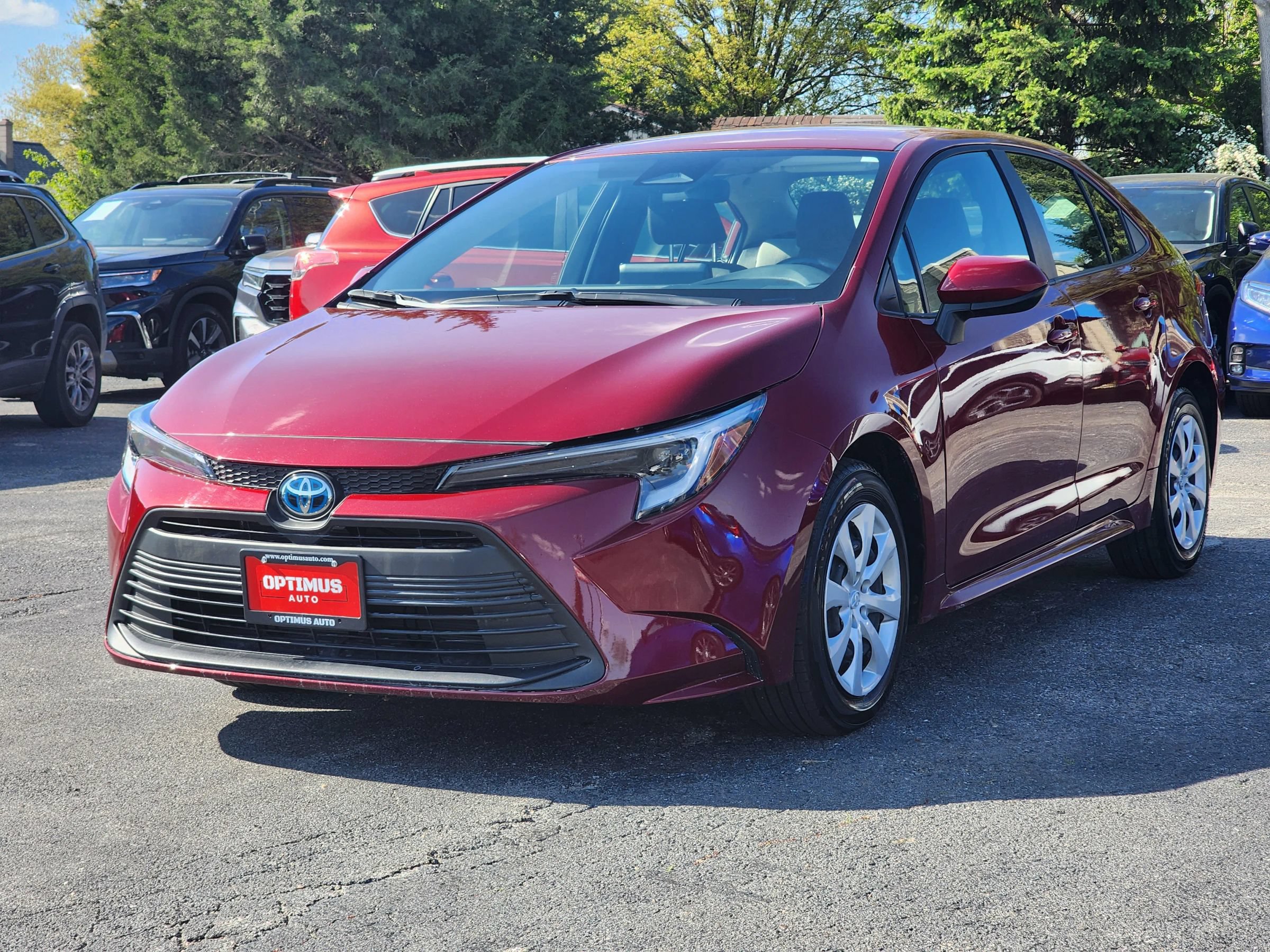 Used 2025 Toyota Corolla LE FWD image 3