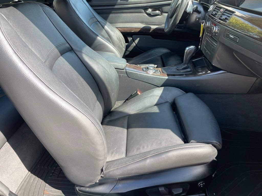 Used 2011 BMW 328i xDrive Coupe AWD/4WD image 23