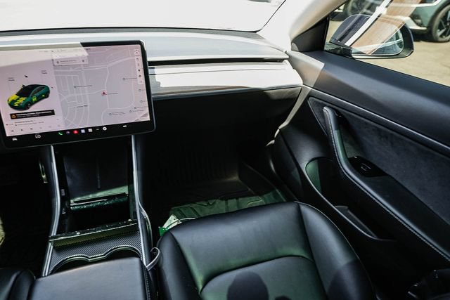 Used 2020 Tesla Model 3 Standard Range Plus RWD image 18