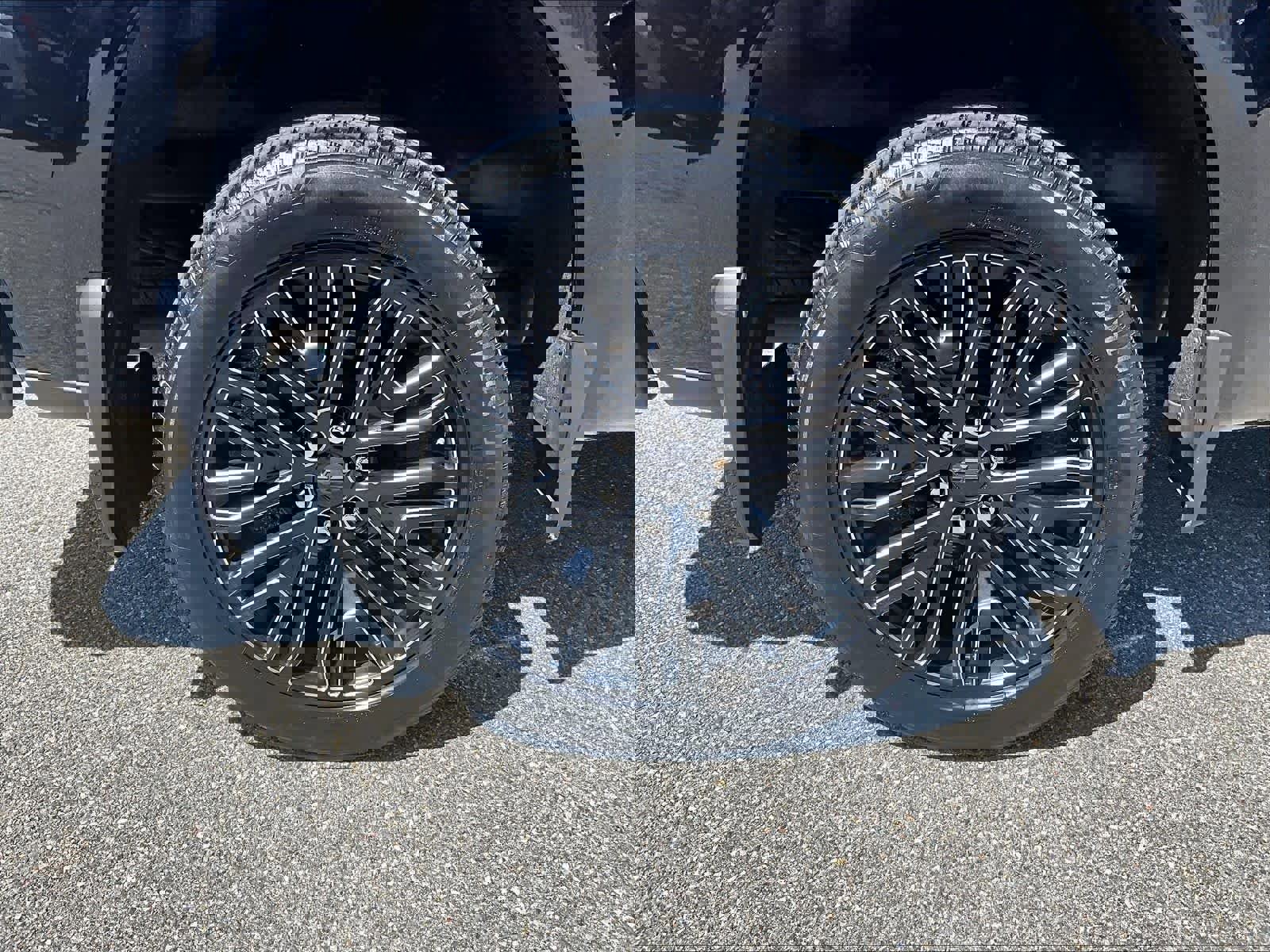 Used 2022 Chevrolet Silverado 1500 High Country w/ Technology Package image 7