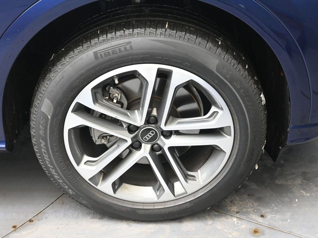 Certified 2025 Audi Q5 Premium Plus w/ Premium Plus image 11