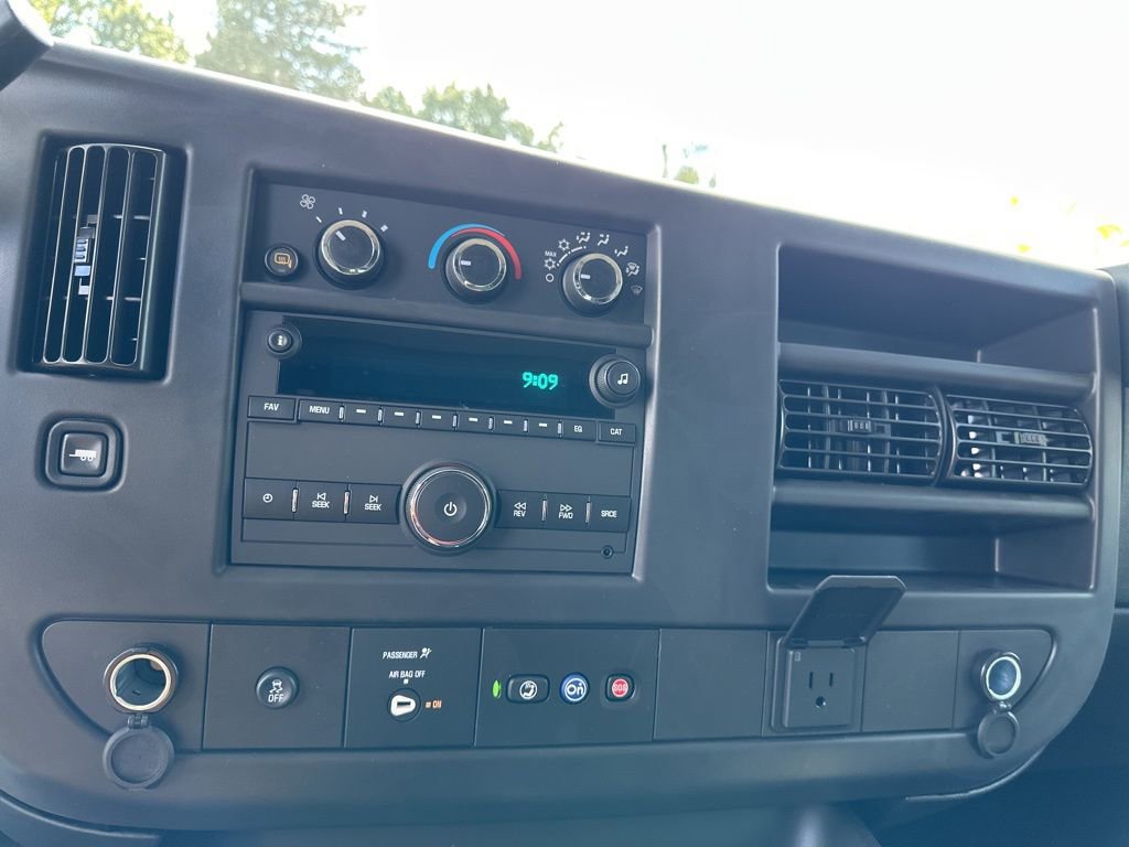 New 2025 Chevrolet Express 2500 w/ Communications Package image 10