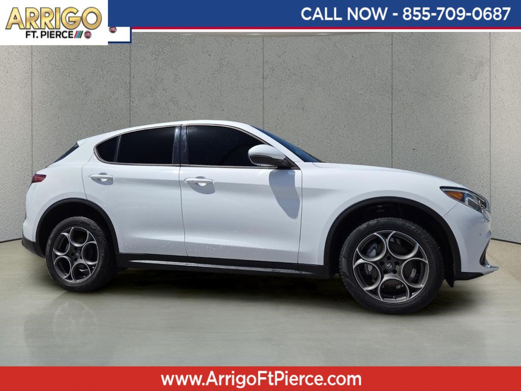 Used 2023 Alfa Romeo Stelvio Sprint RWD video 1
