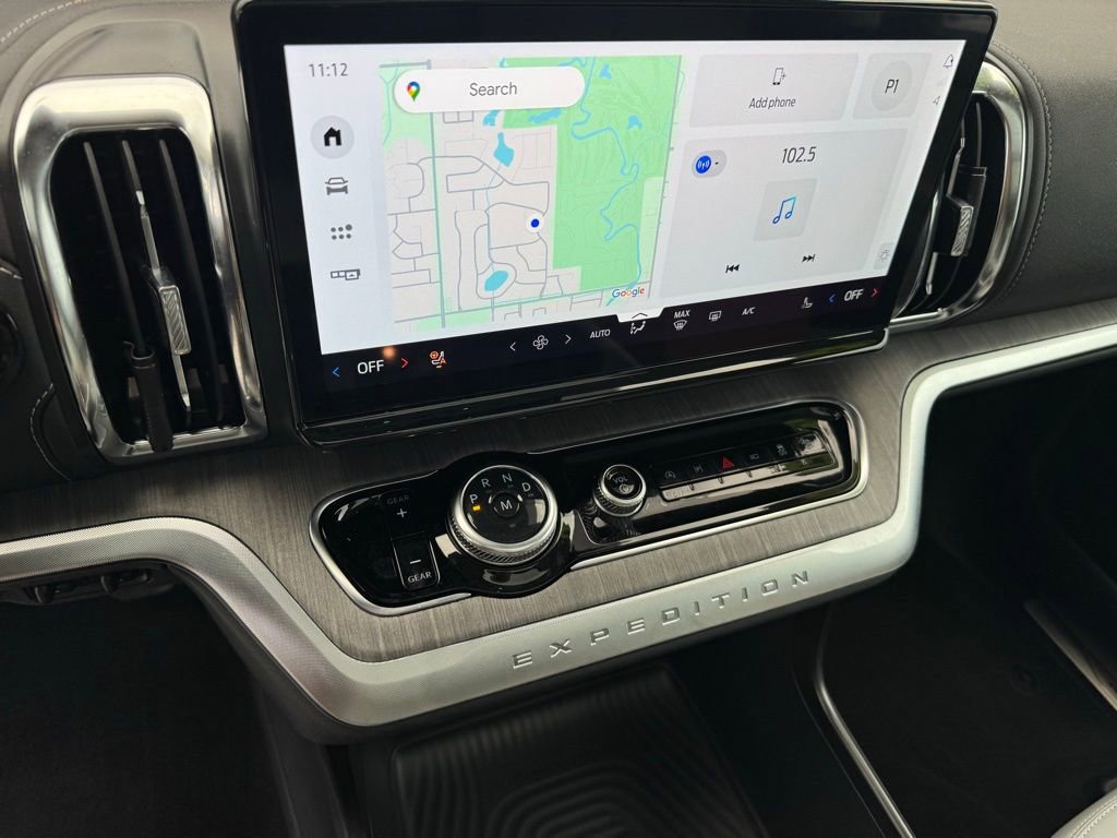 Used 2025 Ford Expedition Platinum w/ Platinum Ultimate Package AWD/4WD image 30