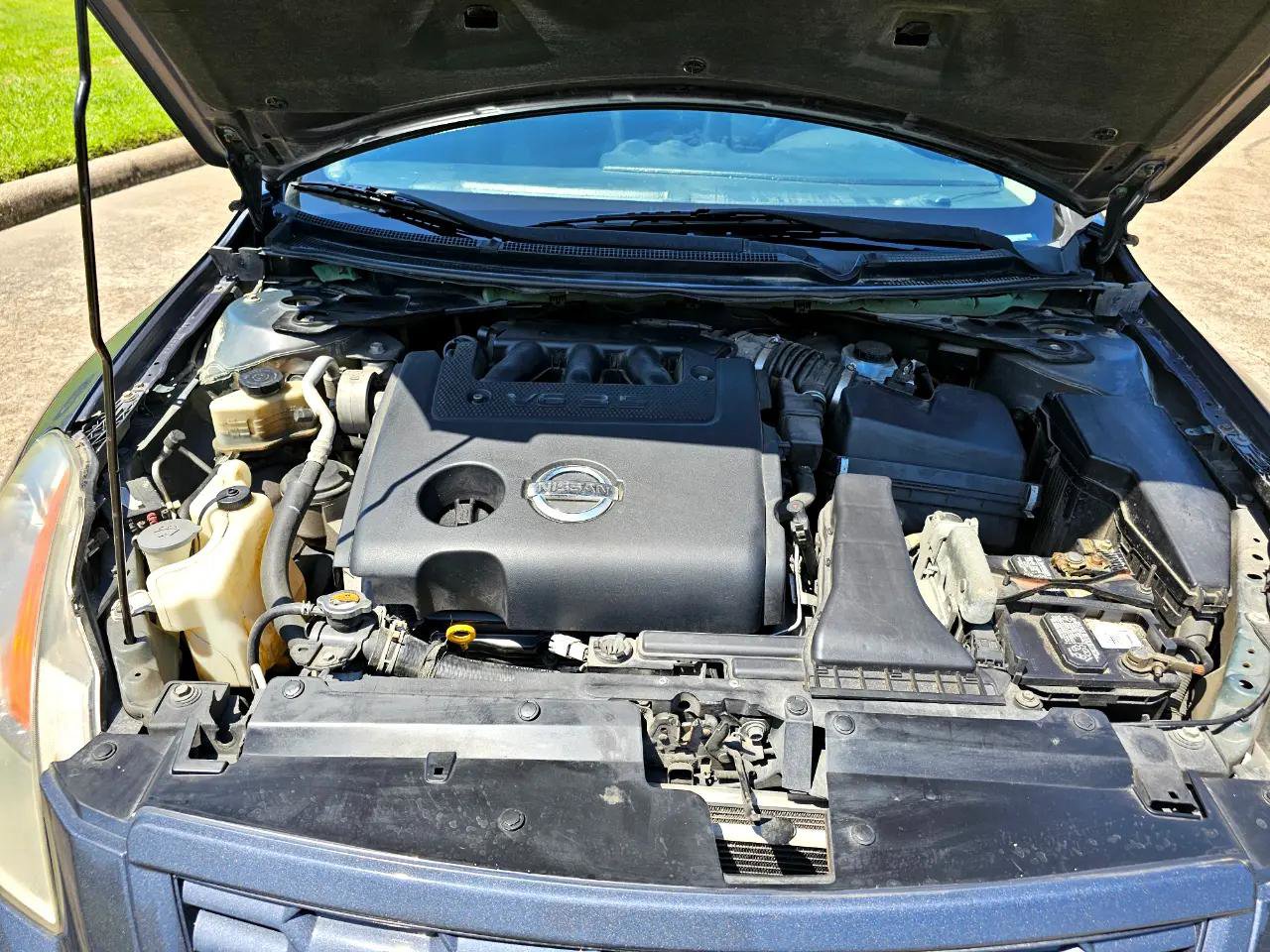 Used 2008 Nissan Altima 3.5 SE image 16