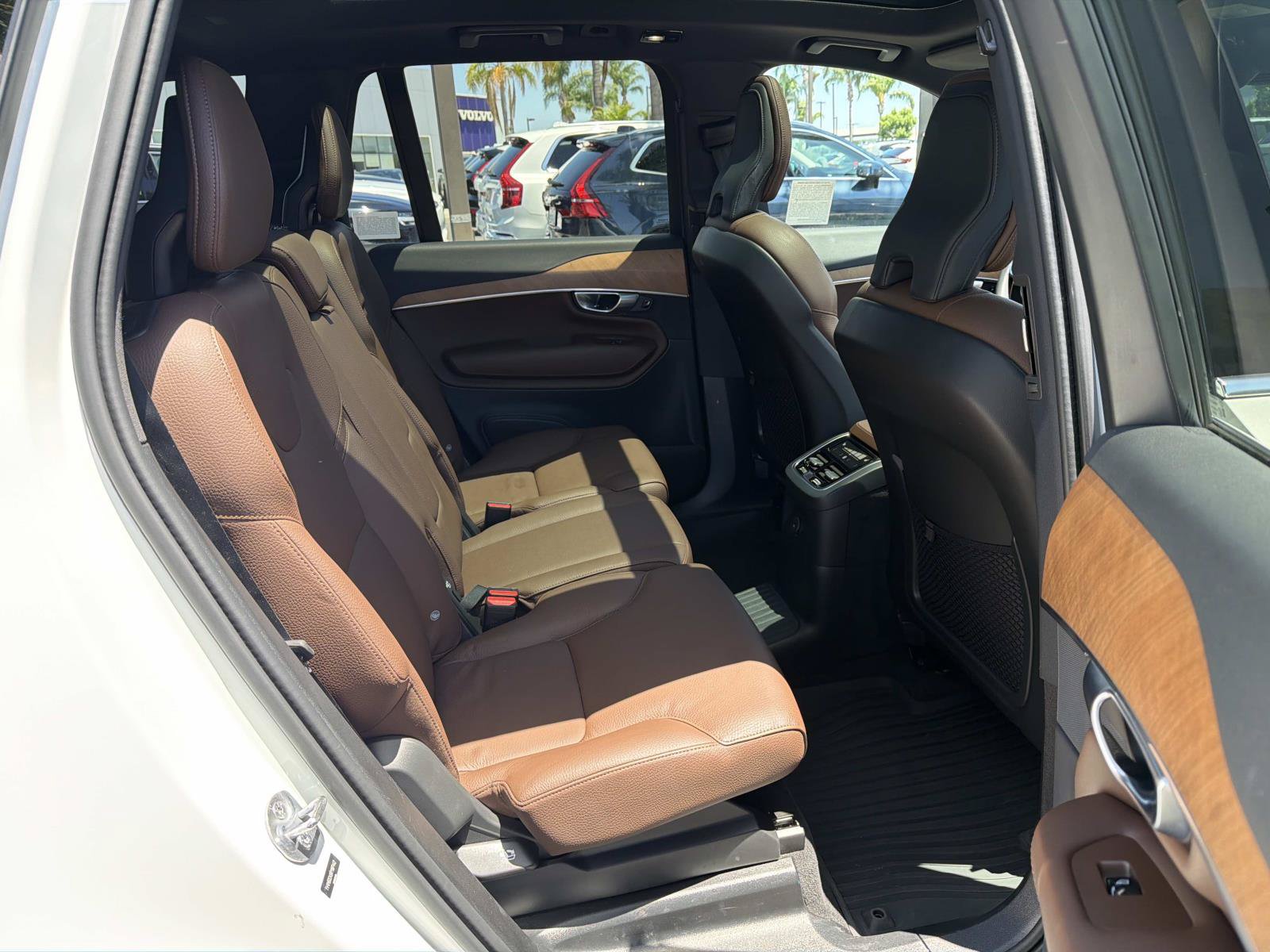 Certified 2024 Volvo XC90 T8 Core w/ Protection Package Premier AWD/4WD image 25