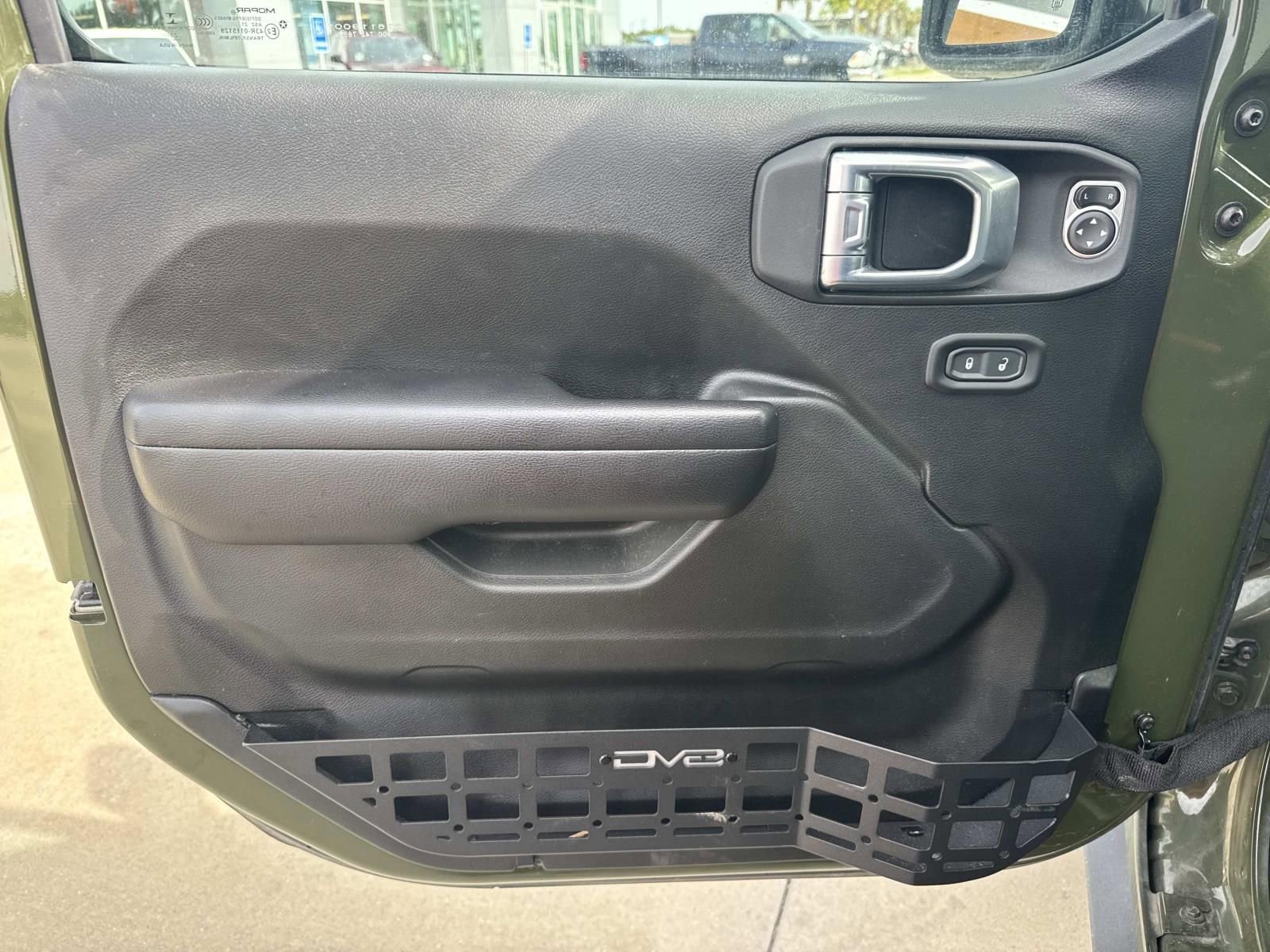 Used 2021 Jeep Gladiator Rubicon AWD/4WD image 18