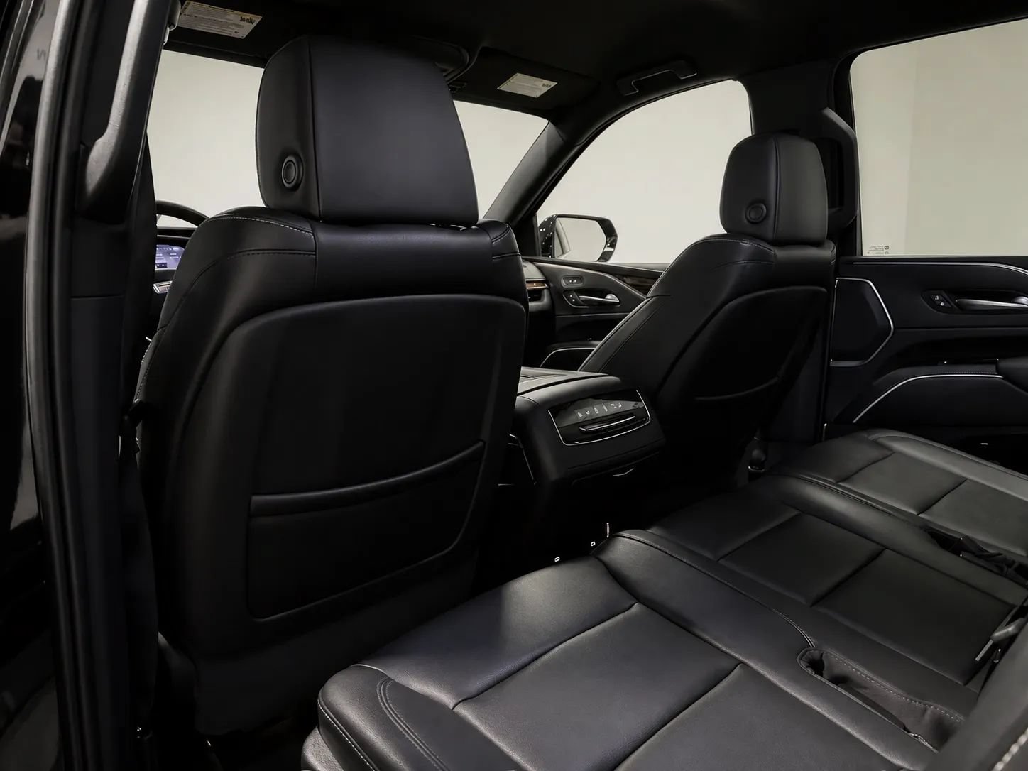 Used 2023 Cadillac Escalade ESV Luxury RWD image 12