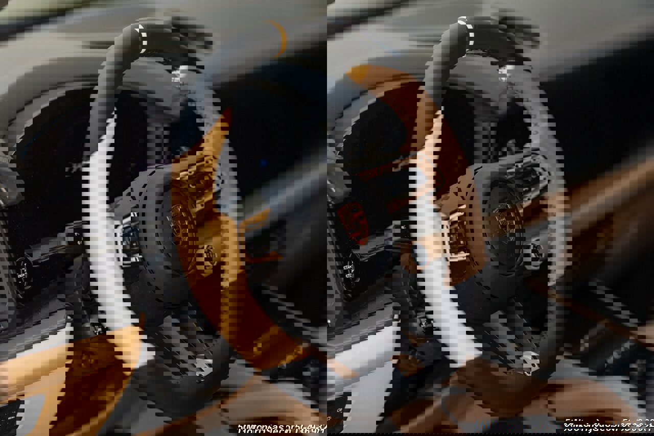 Used 2024 Porsche Cayenne Turbo AWD/4WD image 9