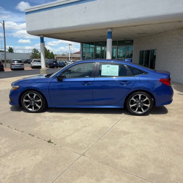 Used 2023 Honda Civic Sport image 2