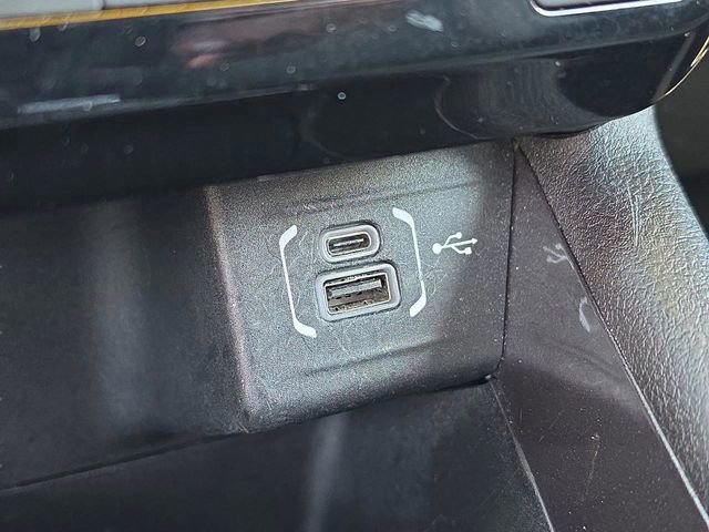 Certified 2024 Jeep Compass Latitude image 25