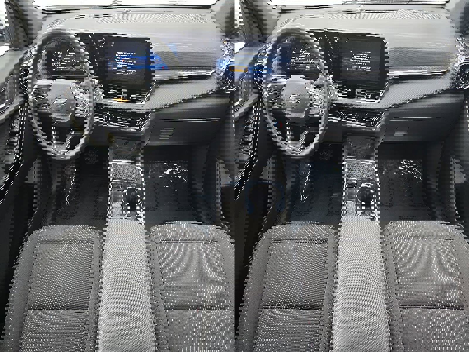 Used 2025 Chevrolet Equinox LT image 9