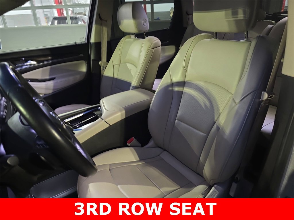 Used 2020 Buick Enclave Essence w/ Sport Touring Edition image 17