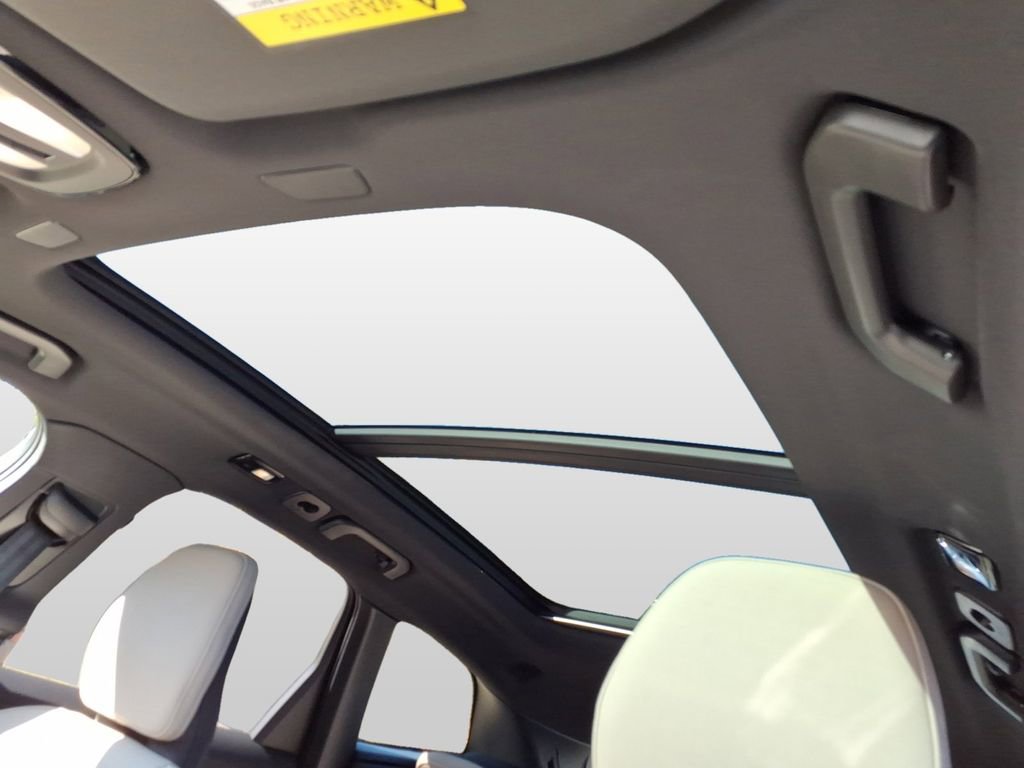 New 2026 Volvo XC60 B5 Plus w/ Protection Package Premier image 10