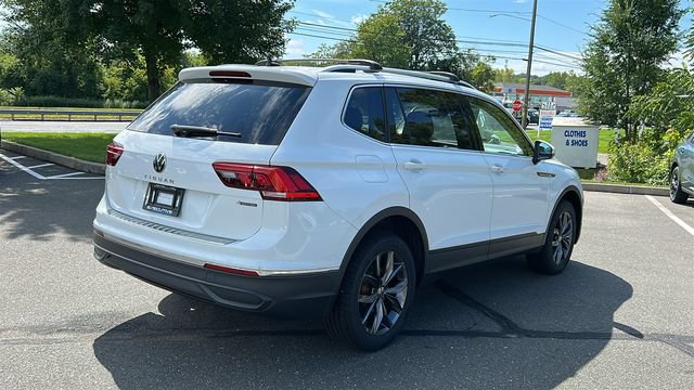 Used 2022 Volkswagen Tiguan SE AWD/4WD image 4